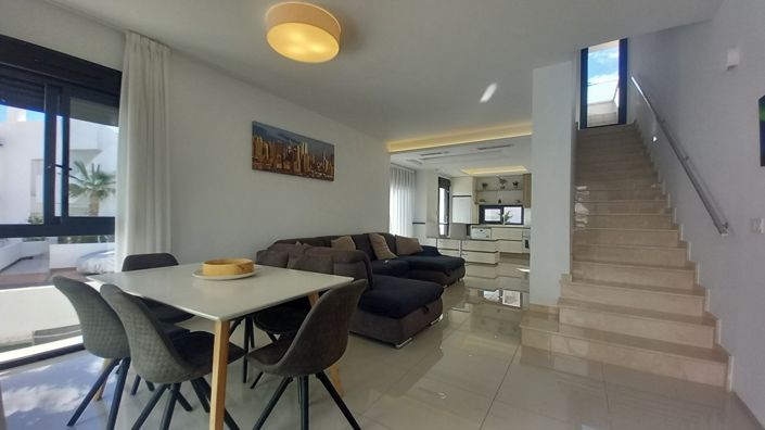 Image No.5-Villa de 4 chambres à vendre à Ciudad Quesada