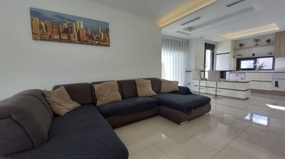 full140645063453049