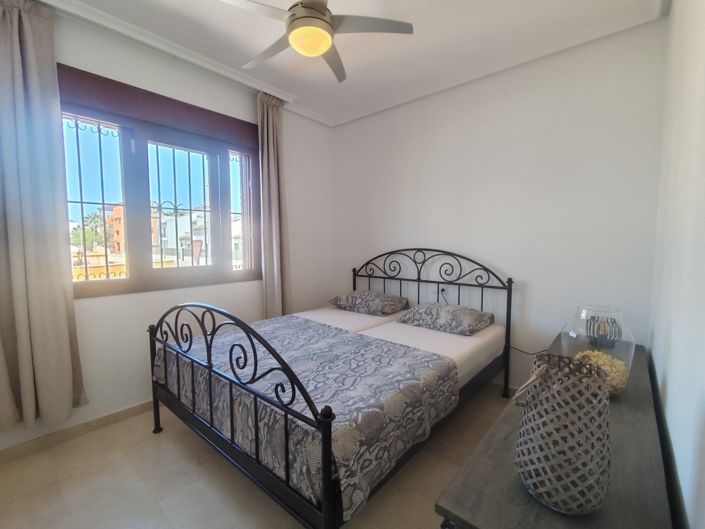 Image No.24-3 Bed Townhouse for sale