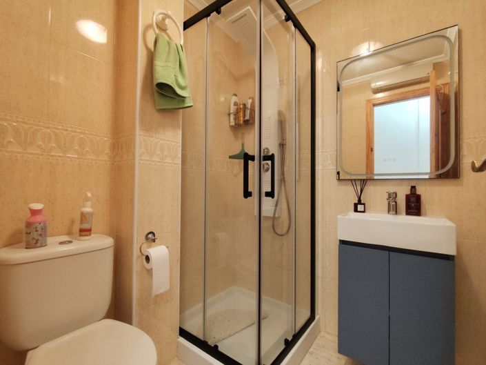 Image No.15-2 Bed Apartment for sale