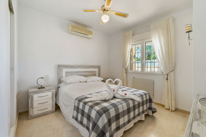 Image No.20-3 Bed Villa for sale