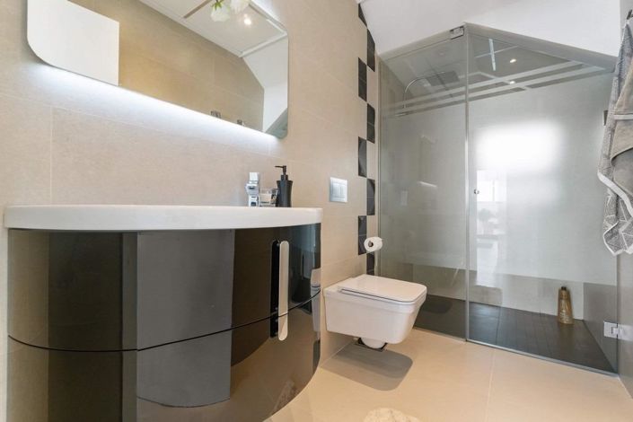 Image No.17-3 Bed Villa for sale