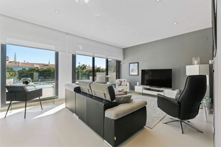 Image No.18-3 Bed Villa for sale