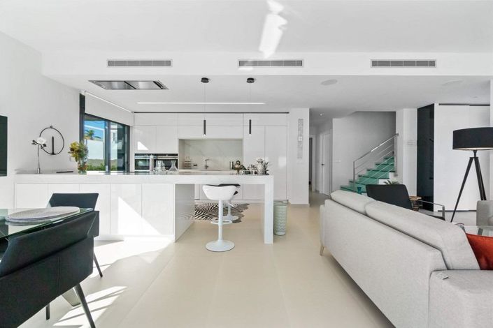 Image No.9-3 Bed Villa for sale