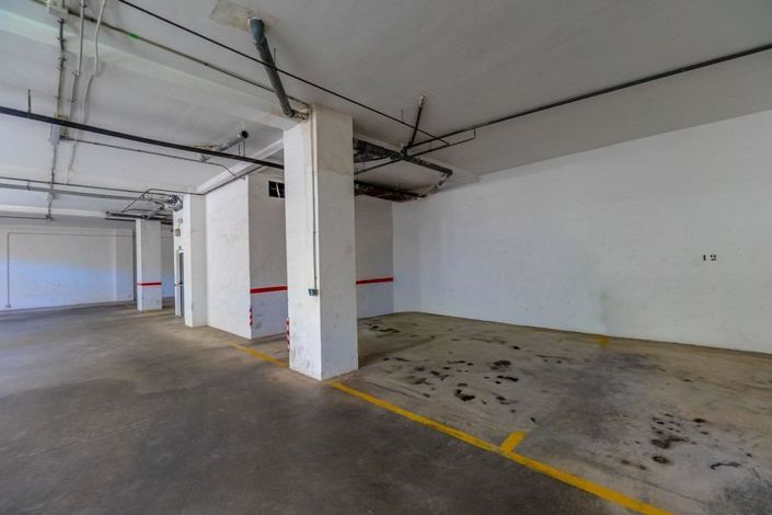 Image No.25-3 Bed Apartment for sale