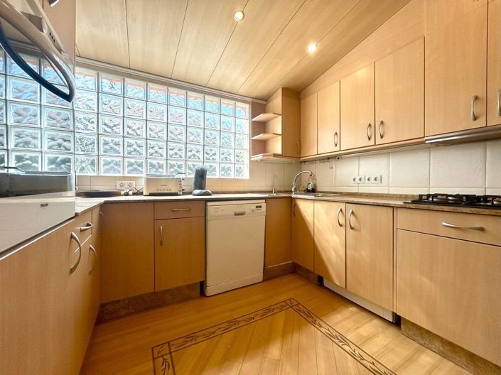 Image No.29-3 Bed Villa for sale