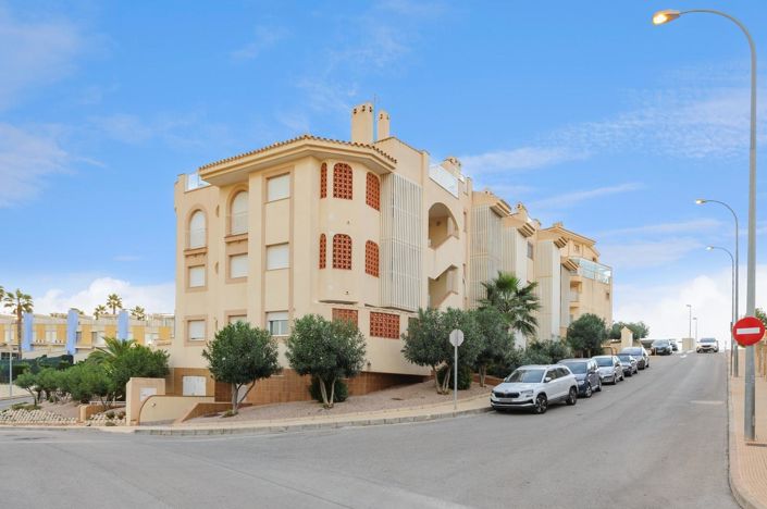 Image No.26-3 Bed Apartment for sale