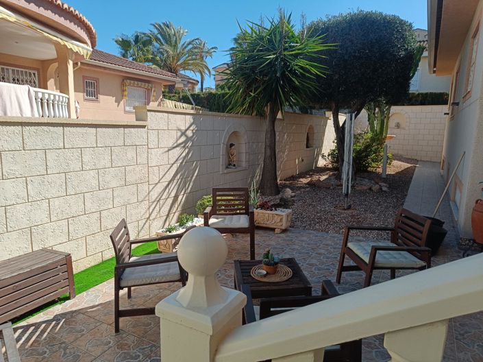 Image No.10-5 Bed Villa for sale