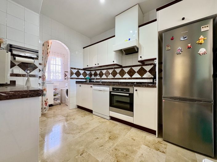 Image No.11-3 Bed Villa for sale