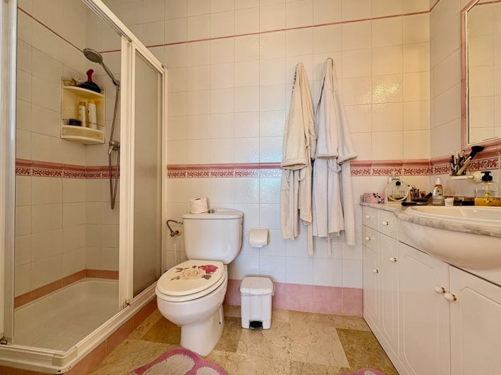 Image No.15-3 Bed Villa for sale