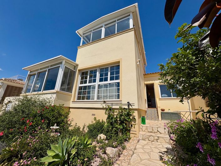 Image No.29-3 Bed Villa for sale