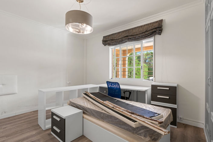 Image No.10-4 Bed Villa for sale