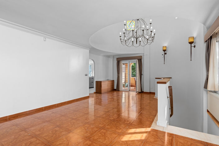 Image No.12-4 Bed Villa for sale