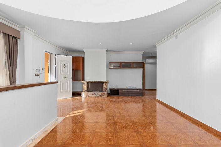 Image No.13-4 Bed Villa for sale