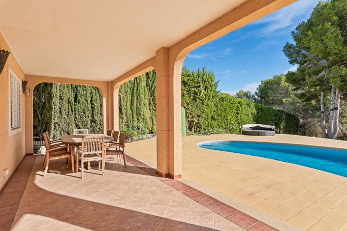 Image No.3-4 Bed Villa for sale