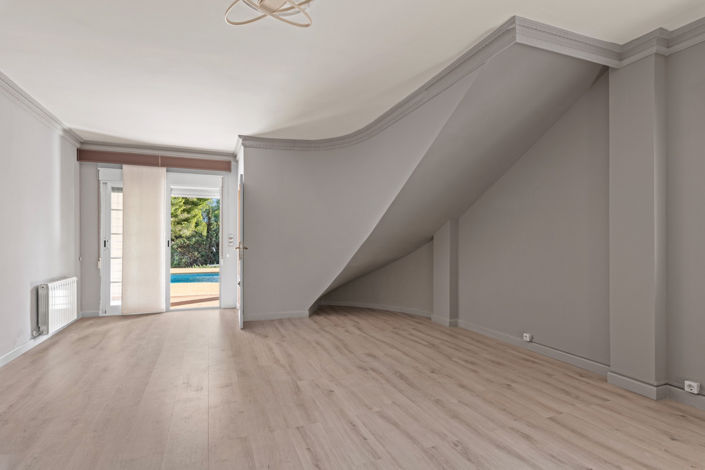 Image No.6-4 Bed Villa for sale