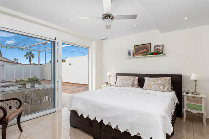 Image No.12-4 Bed Villa for sale