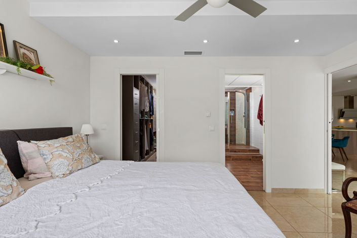 Image No.14-4 Bed Villa for sale