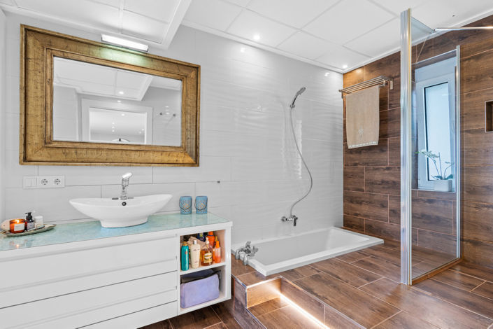 Image No.15-4 Bed Villa for sale