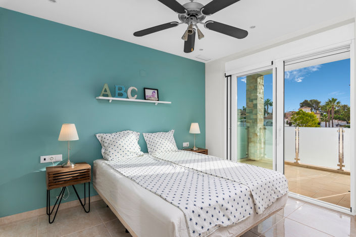 Image No.20-4 Bed Villa for sale