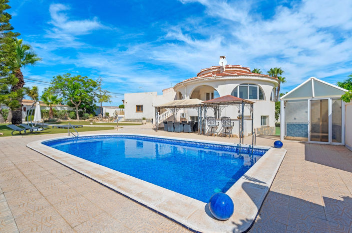 Image No.1-5 Bed Villa for sale