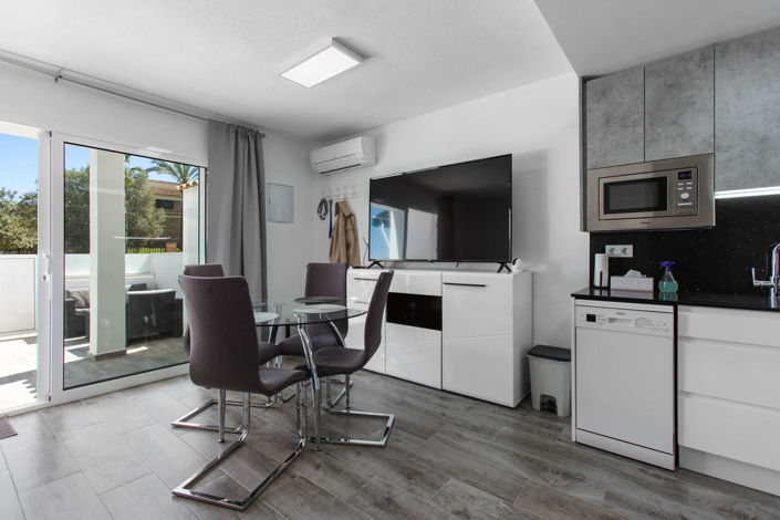 Image No.8-2 Bed Villa for sale