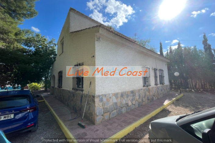 Image No.16-3 Bed Country House for sale