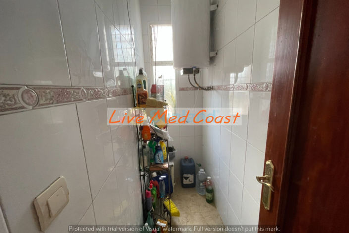 Image No.17-3 Bed Country House for sale