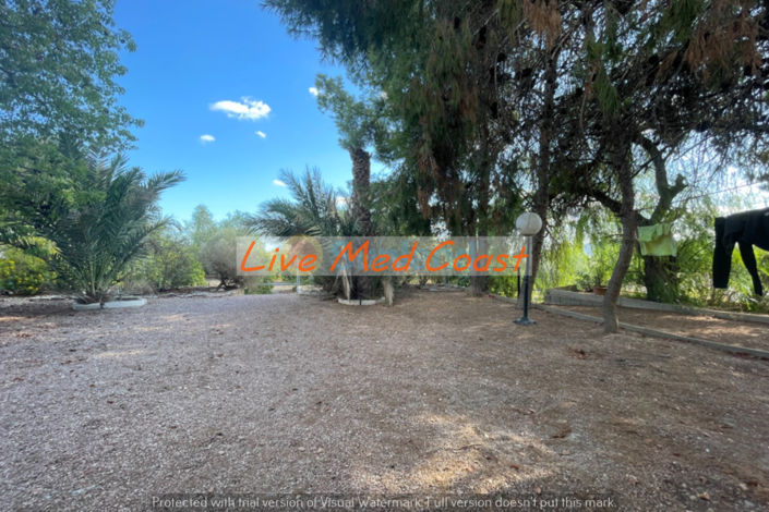 Image No.19-3 Bed Country House for sale