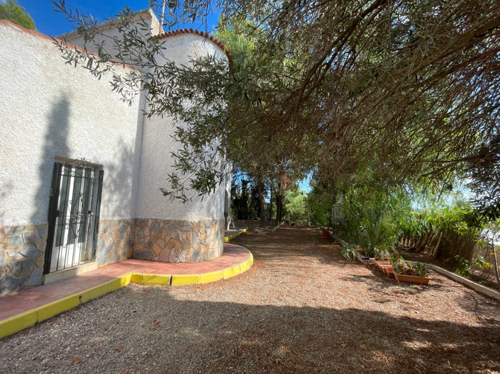 Image No.20-3 Bed Country House for sale