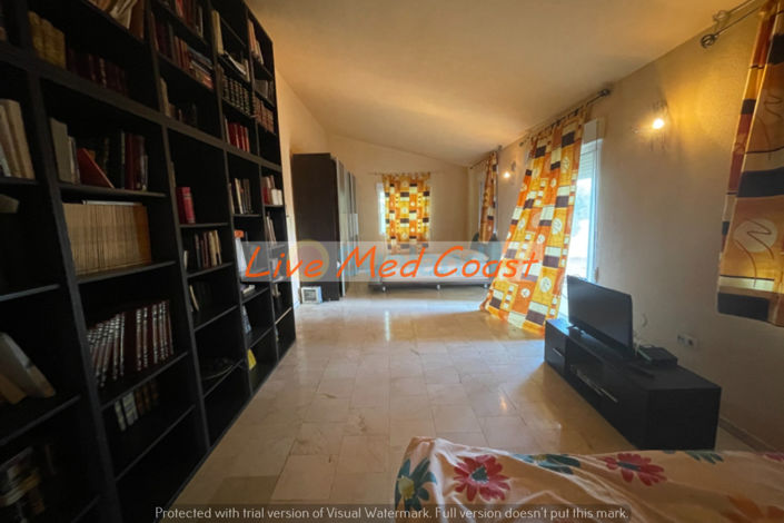 Image No.24-3 Bed Country House for sale