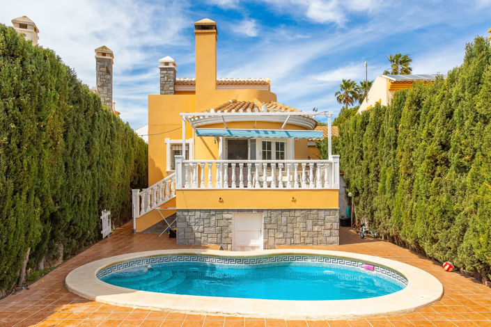 Image No.1-4 Bed Villa for sale