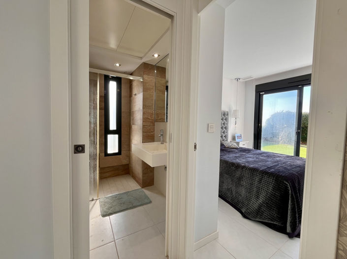 Image No.19-3 Bed Villa for sale