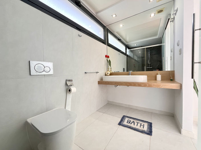 Image No.28-3 Bed Villa for sale