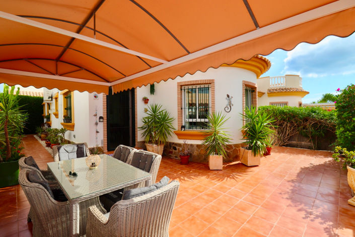 Image No.2-Villa de 2 chambres à vendre à Guardamar del Segura