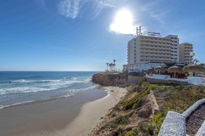 720161761820512lazeniapropertyestateagents02