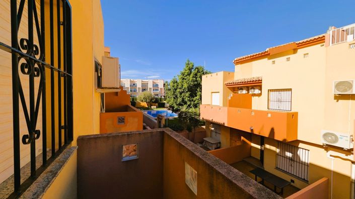 Image No.13-3 Bed Townhouse for sale