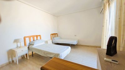 72195pxl20251107131756773