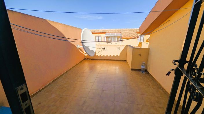 Image No.18-3 Bed Townhouse for sale