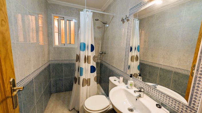 Image No.5-3 Bed Townhouse for sale