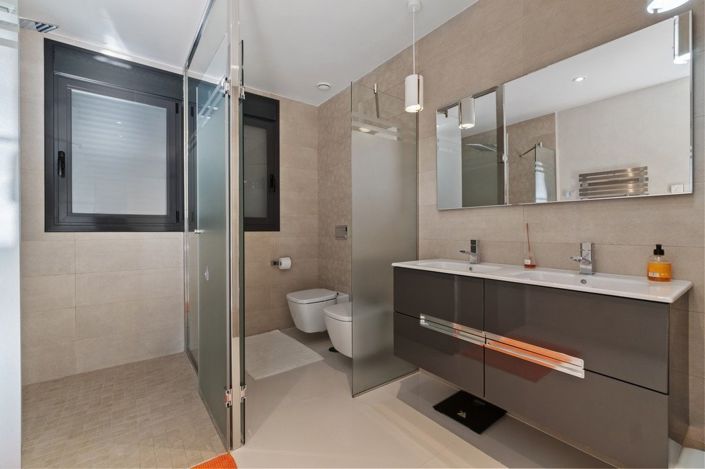 Image No.20-3 Bed Villa for sale