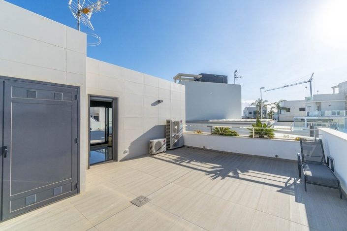 Image No.29-3 Bed Villa for sale