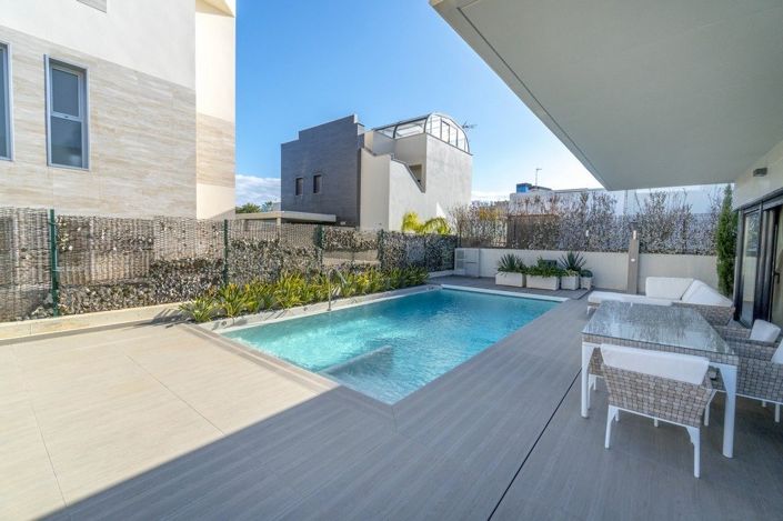 Image No.36-3 Bed Villa for sale