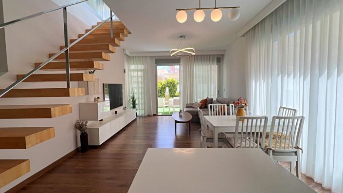 Image No.2-3 Bed Villa for sale