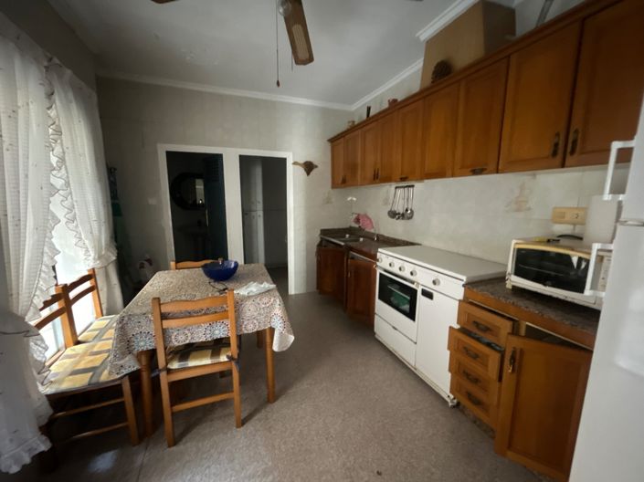 Image No.15-3 Bed Townhouse for sale