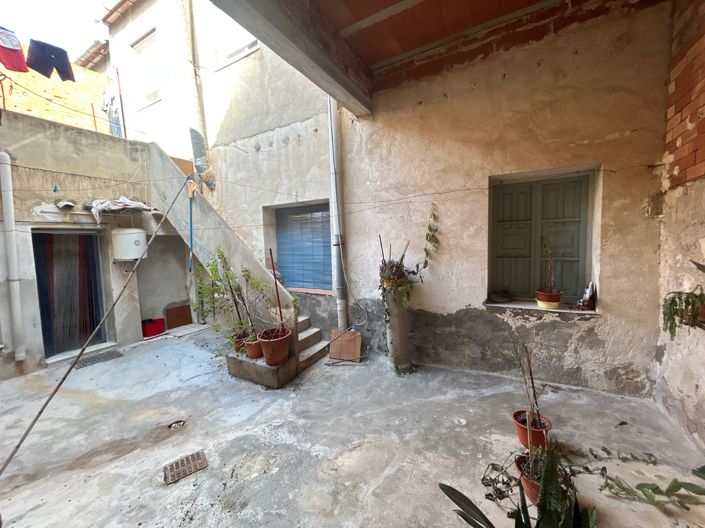 Image No.22-3 Bed Townhouse for sale