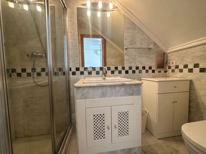 Image No.18-2 Bed Apartment for sale