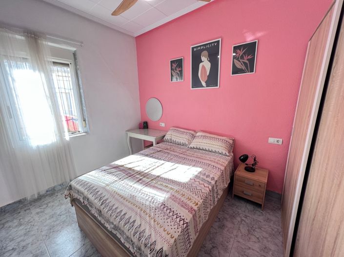 Image No.13-2 Bed Townhouse for sale