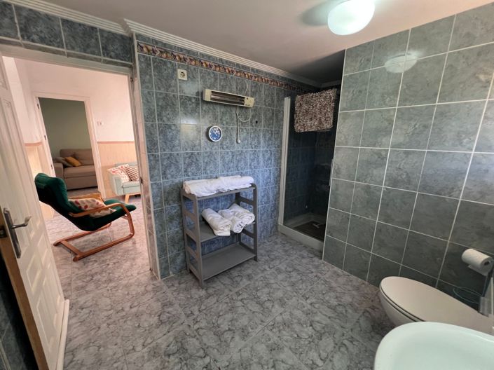 Image No.18-2 Bed Townhouse for sale