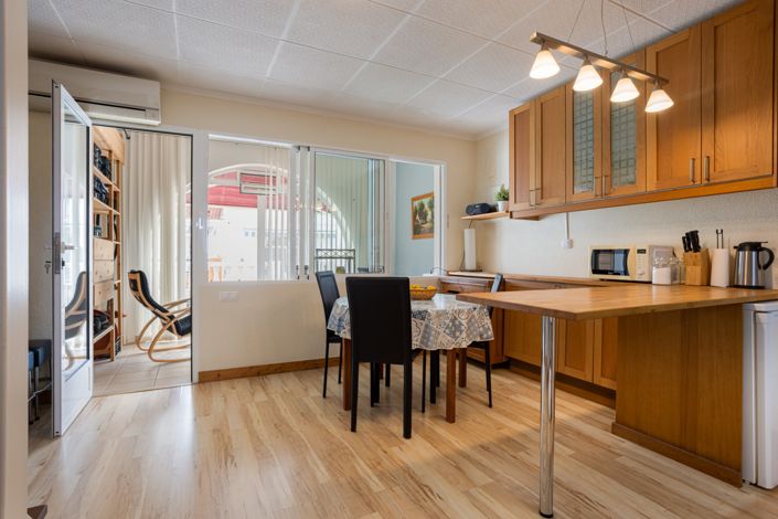 Image No.8-3 Bed Townhouse for sale